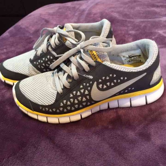 Nike live strong free runs