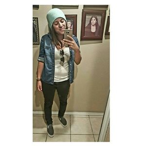 Meet your Posher, Victoria