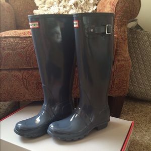 New Tall Gray Gloss Hunter Boots size 6!