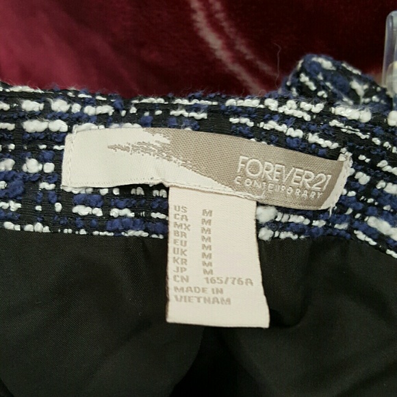 Zip up skirt - Picture 2 of 4