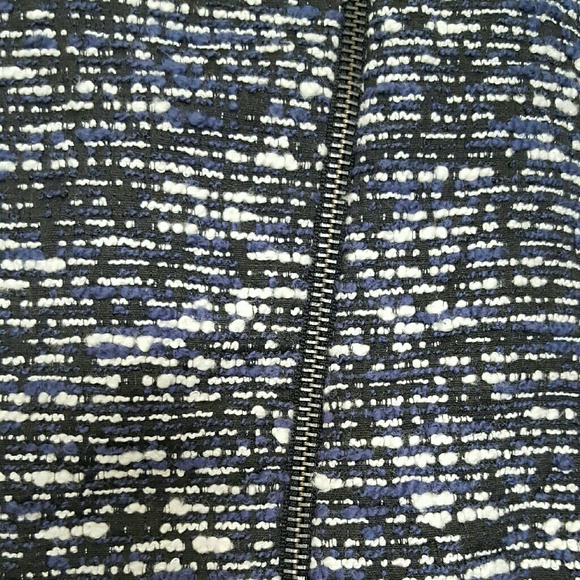 Zip up skirt - Picture 3 of 4