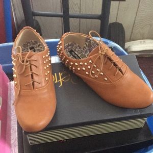 Oxford style flats size 9