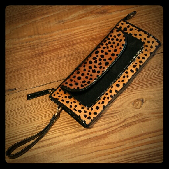 *sold*Talbots Black Leather Leapord/Cheetah Clutch