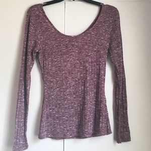 Knitted long sleeve.