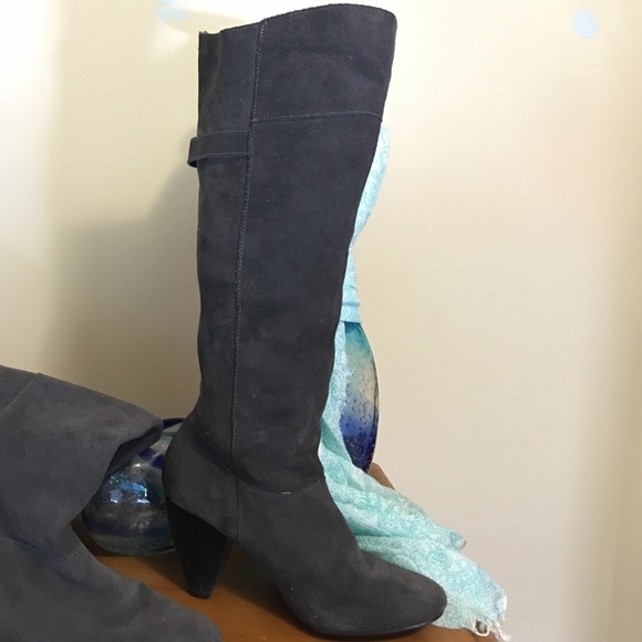 Urban Outfitters Grey Suede Boots 9
