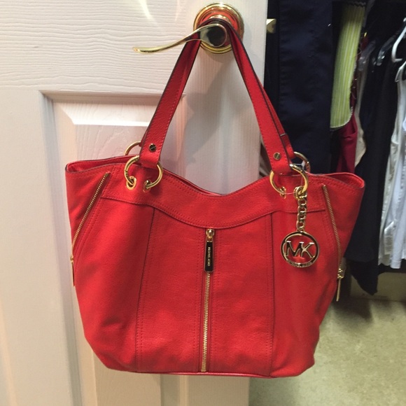 Beautiful brand new Michael Kors tote! Never used!