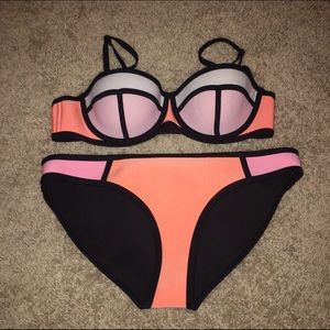 🔴FLASH SALE!!!🔴 Triangl Poppy Peach Soda Bikini