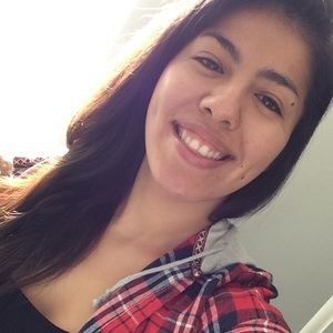 Meet your Posher, Claudia