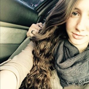 Meet your Posher, Brianna