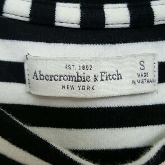 Crop top - Picture 2 of 3