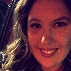 Meet your Posher, Holly