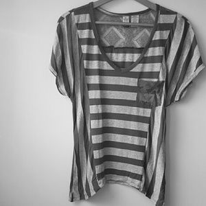 Gray stripe V-neck T-shirt