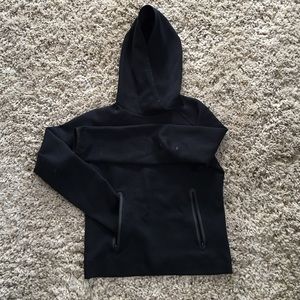 Black Nike Tech Fleece Funnel