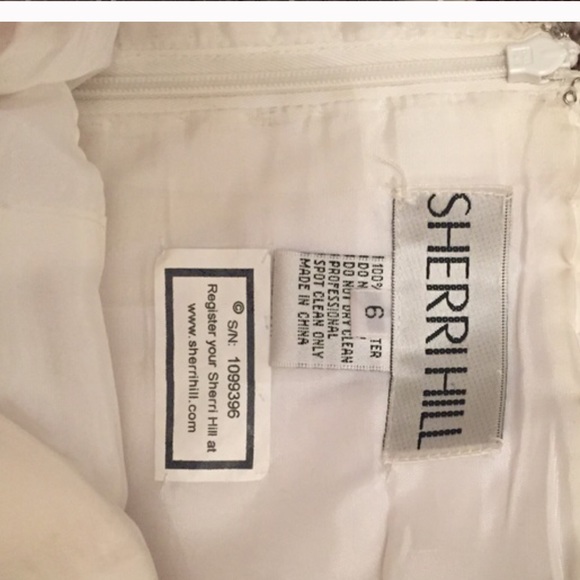 Sherri Hill - Homecoming Dress - offers welcome - Picture 3 of 3