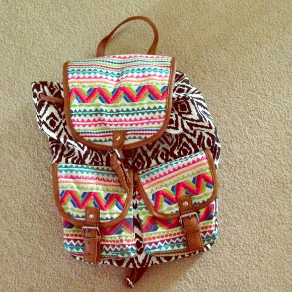 Rainbow Aztec Print Backpack ❤️💛💚💙💜💗