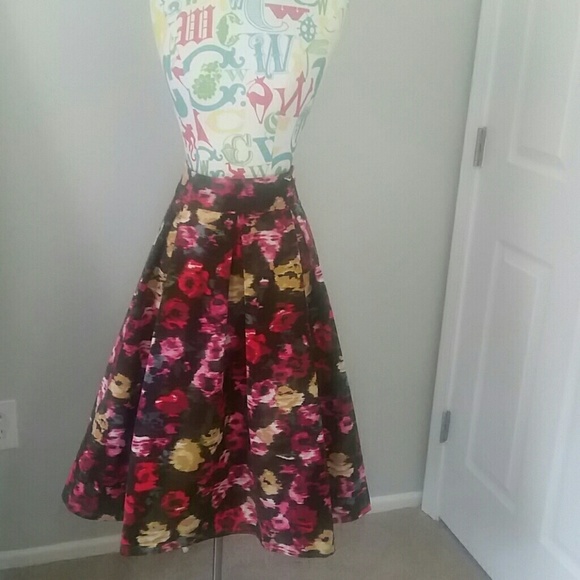 Eliza J Floral Midi skirt