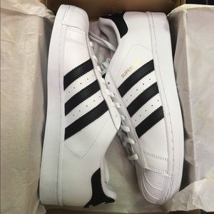 Adidas Women Superstare Size 6.5!!!
