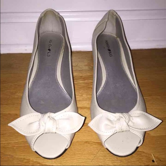 Cream flats