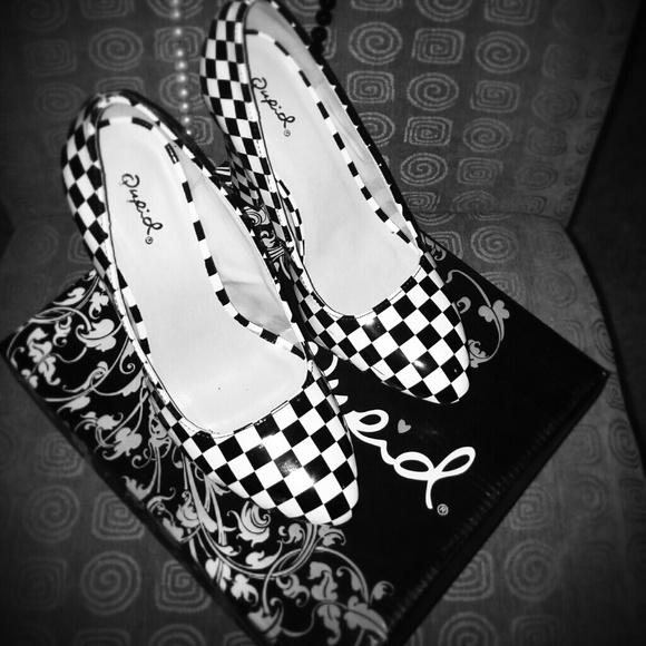 Qupid Black and White Patent Pumps
