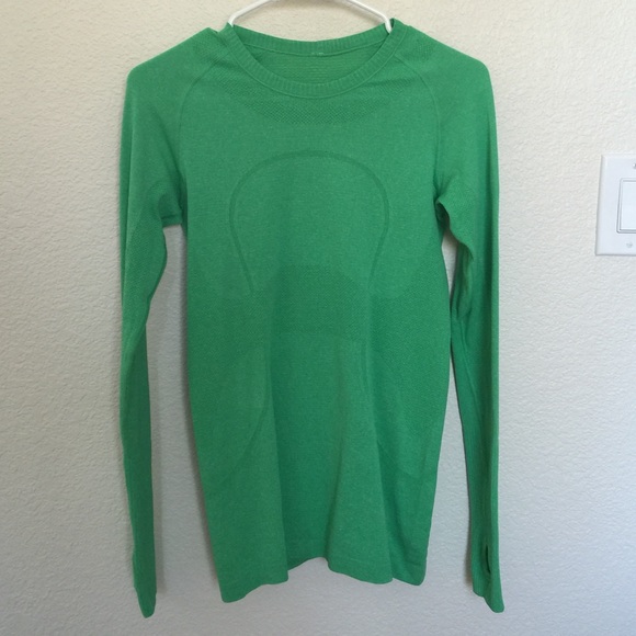 Lululemon green long sleeve