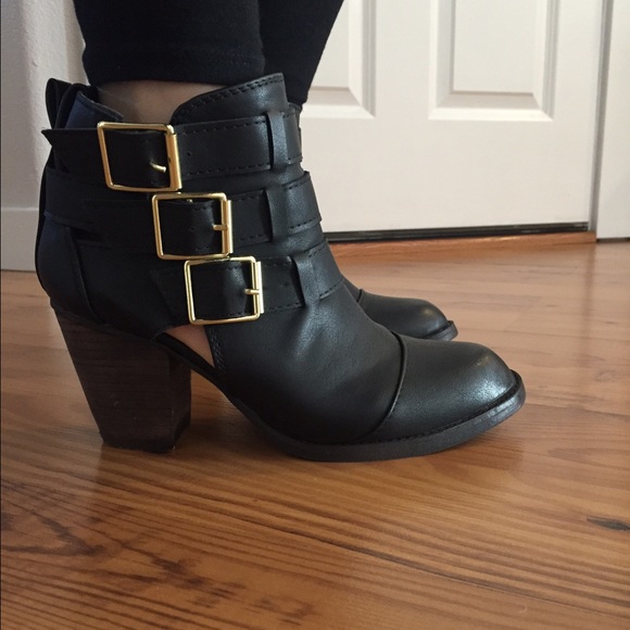 Cut-out booties
