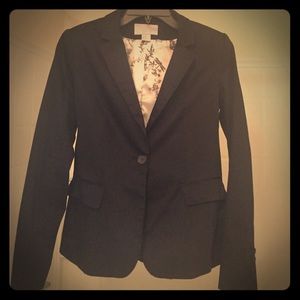 Black fitted casual blazer