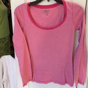 Old navy T-shirt
