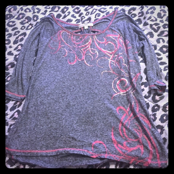 Vanity Elbow Length shirt - Picture 1 of 4