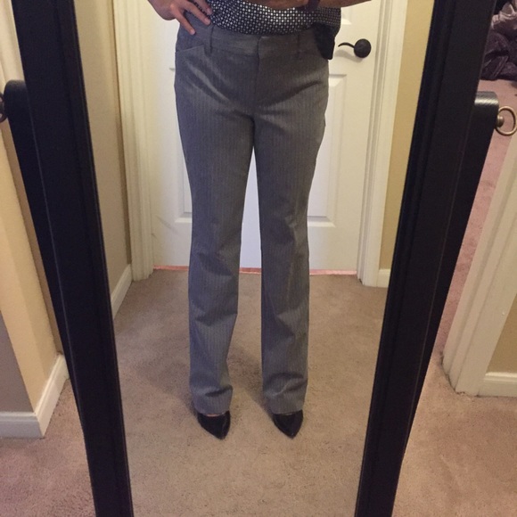 🚫SOLD IN BUNDLE!🚫Chic grey pinstripe slacks - Picture 2 of 6