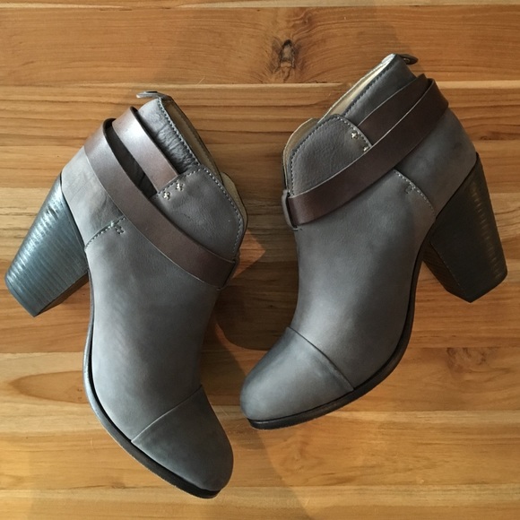 ***SOLD*** Rag & Bone Grey Leather Harrow Booties - Picture 4 of 4