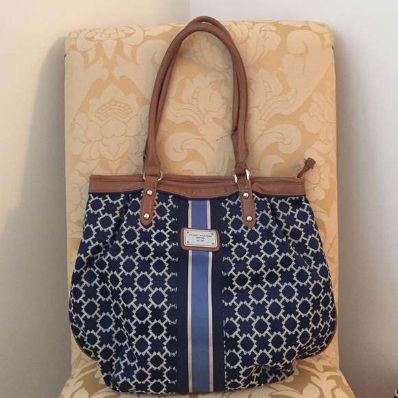 Tommy Hilfiger purse
