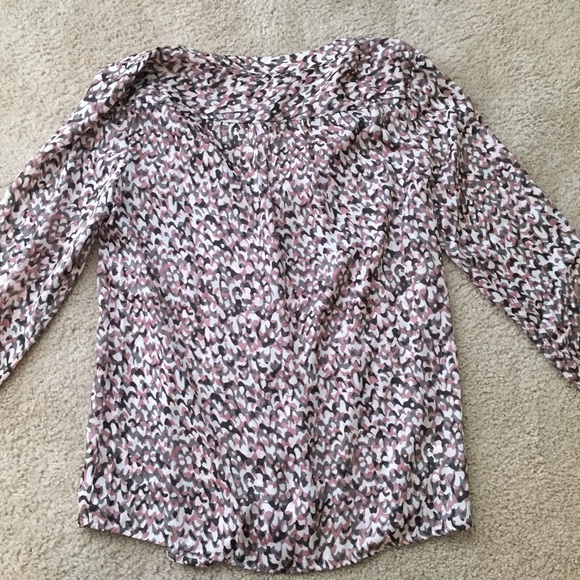 🚫SOLD IN BUNDLE!🚫NWT! Chic patterned blouse - Picture 2 of 4