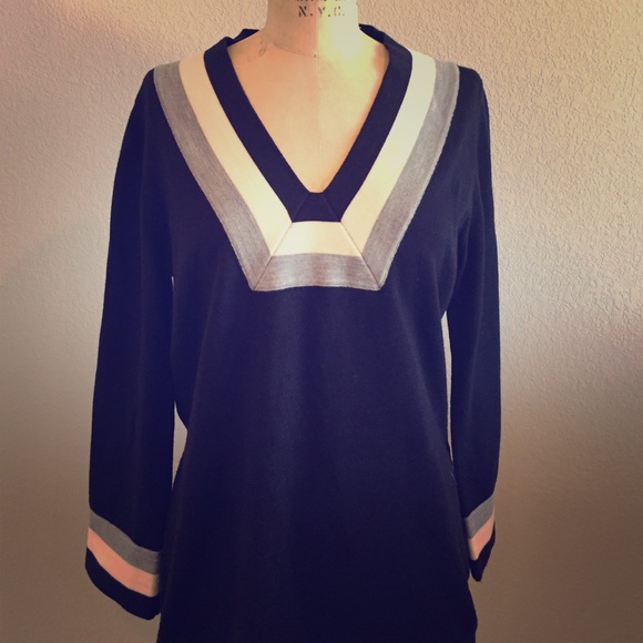 Tory Burch Sweaters - Tory Burch knit sweater navy M. 🎀💘💗