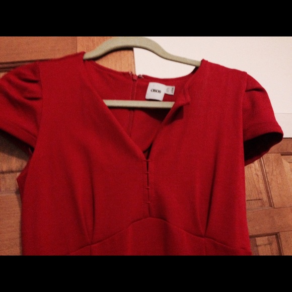 Asos red pencil dress with pockets - Picture 2 of 3