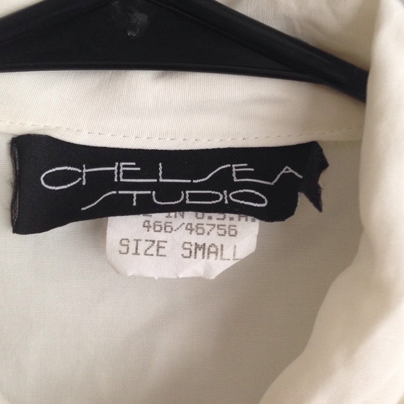 Vintage 90's style button down - Picture 2 of 3