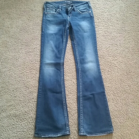 Silver brand aiko jeans 27x 35