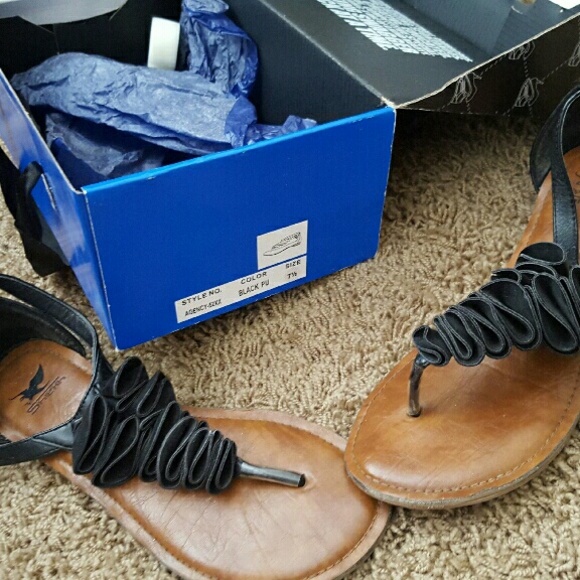Sandals - Picture 2 of 4