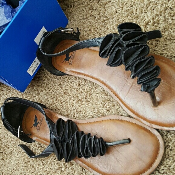 Sandals - Picture 3 of 4