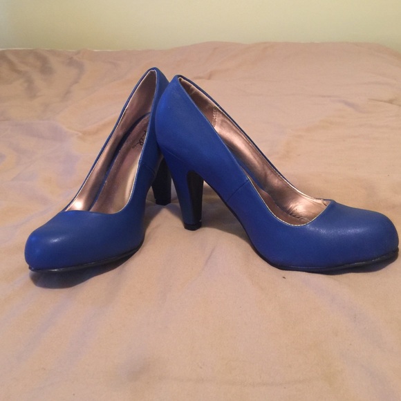 Blue small heels!