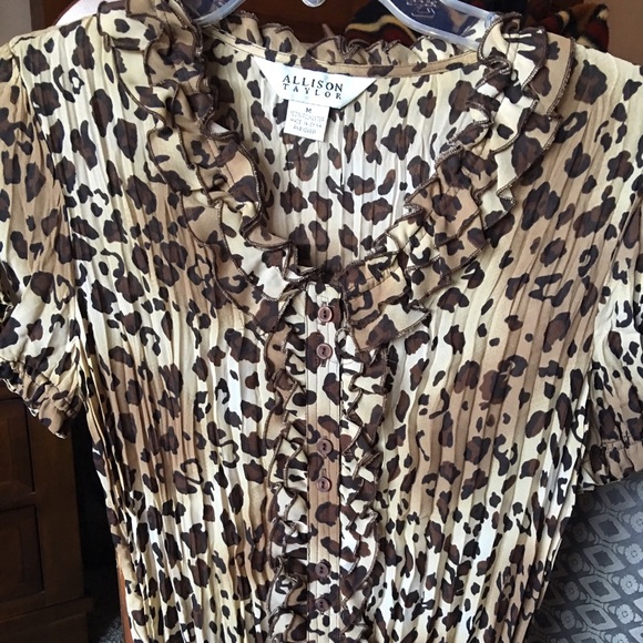 Tops - Leopard top.