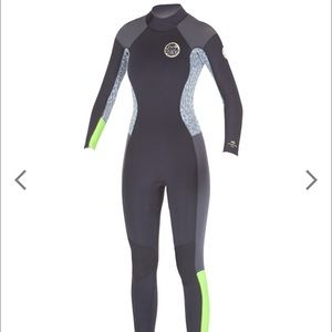 Cheetah and neon yellow wetsuit