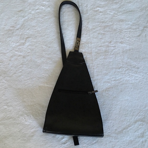 Guess purse