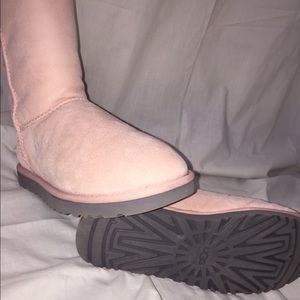Women's Classic Short Ugg Baby Pink