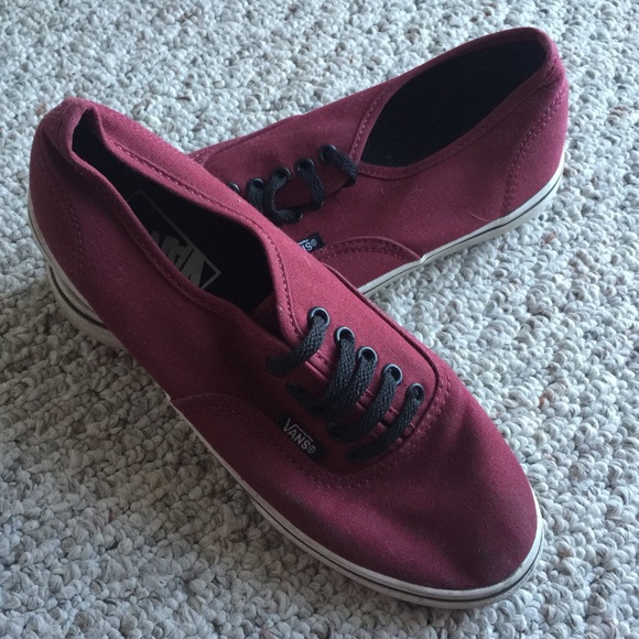 Maroon Vans tennis shoes - Picture 2 of 4
