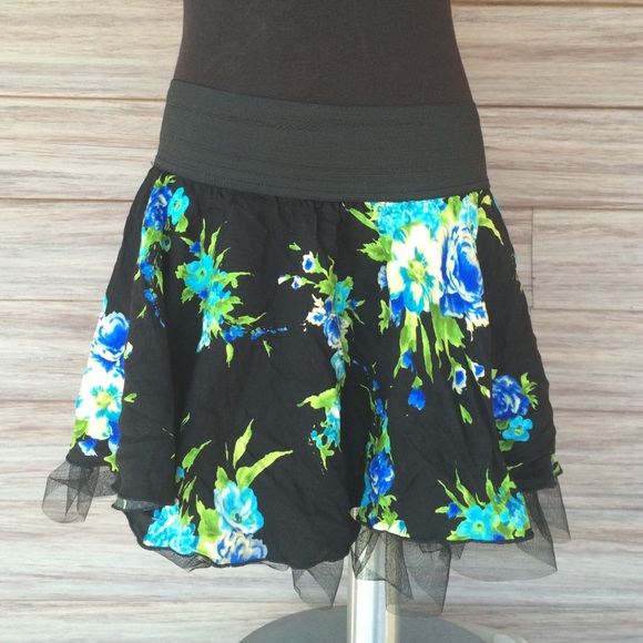 Joe Benbasset Dresses & Skirts - Joe Benbasset floral skirt