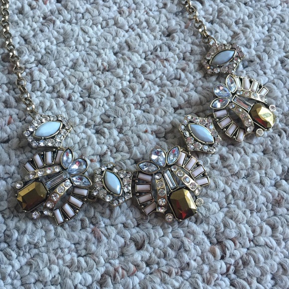 Statement necklace! - Picture 3 of 4