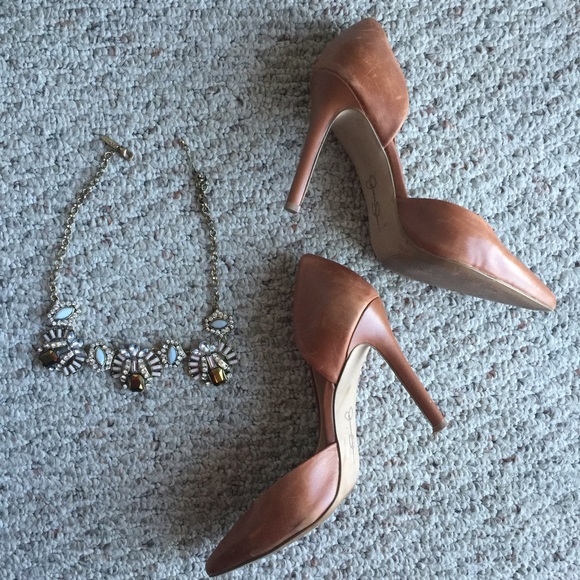 Statement necklace! - Picture 4 of 4