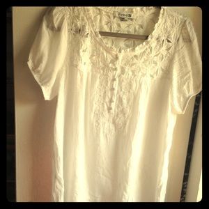 Beautiful flowy white top with lace detail