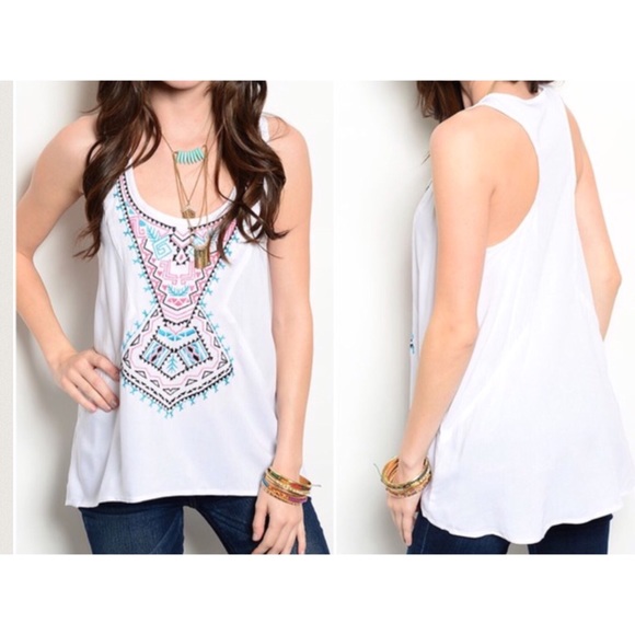 Tops - Embroidered front T-tank cute XS S L