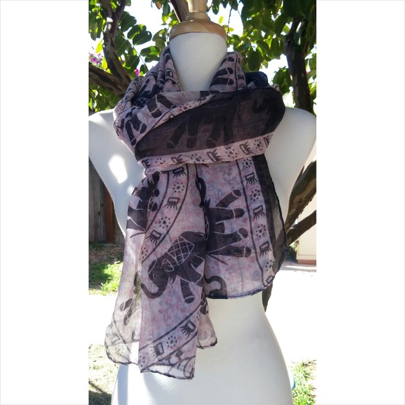 Accessories - Elephant scarf